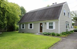 30 Grove Place, Danbury, CT 06810
