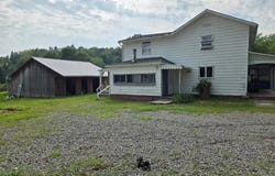 2192 Old State Road, Venus, PA 16364