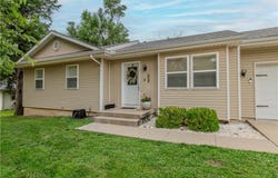 604 Lake Road, Garden City, MO 64747