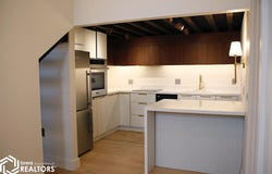 51 E Broadway #102, Fairfield, IA 52556