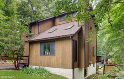 1321 Pocono Mountain Lake Drive, Bushkill, PA 18324