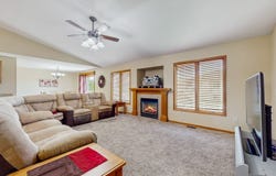 1415 Lake Shore Circle SE, Altoona, IA 50009