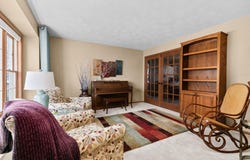 2611 N NICHOLAS Street, APPLETON, WI 54914