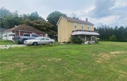 124 S 16th St, Dunbar Twp, PA 15425