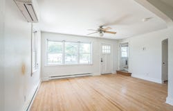 29 E Pierson Ave, Somers Point, NJ 08244