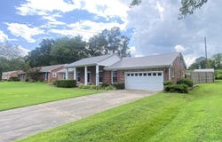 39 Gibbs Store Road, Murray, KY 42071