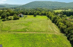41272 YAKEY LANE, LOVETTSVILLE, VA 20180