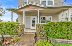 327 Brookhaven Drive, Central Point, OR 97502