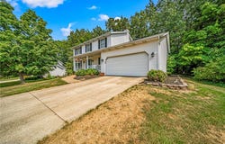 10121 S Hampton Court, Concord, OH 44060