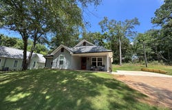 120 Clay St, Water Valley, MS 38965