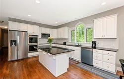304 Fox Way, Chagrin Falls, OH 44022
