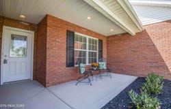 337 Angus Xing Lane, Corryton, TN 37721
