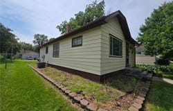 108 E 9th Street, Morris, MN 56267