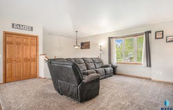 605 E Kevin Dr, Tea, SD 57064