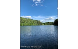 105 Grimms Road, Honesdale, PA 18431