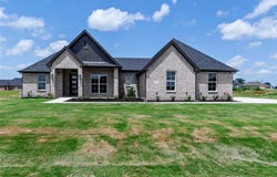 205 Stuart, Paradise, TX 76073