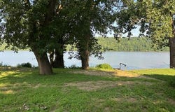 1134 Riverside Dr, Prospect, KY 40059
