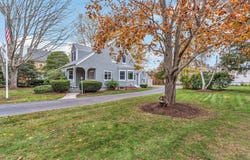 38 Old Bridge Road, Buzzards Bay, MA 02532