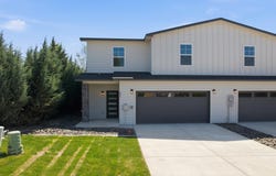 809 Fountain Blvd, Zillah, WA 98953