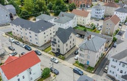 35 Hood St, Fall River, MA 02720