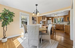 17 US Route 1, Falmouth, ME 04105