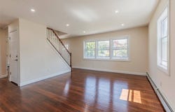 260 S Broome Avenue, Lindenhurst, NY 11757