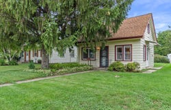 1405 17th Ave, South Milwaukee, WI 53172