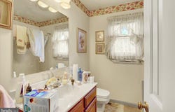 1411 HERITAGE LANE, DAUPHIN, PA 17018