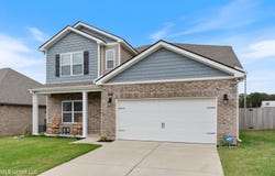 31 Twin Lakes Drive, Byhalia, MS 38611