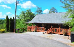 1713 Bear View Rd, Sevierville, TN 37876