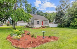 42 County Road C W, Little Canada, MN 55117