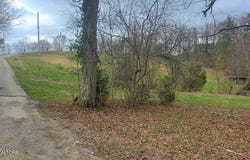 226 Keeton Lane, Oneida, TN 37841