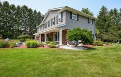 S55w29550 Windcrest Drive, Waukesha, WI 53189