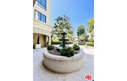 430 N Oakhurst Dr, Beverly Hills, CA 90210