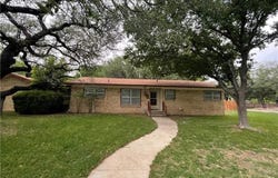 1405 W North Avenue, Lampasas, TX 76550
