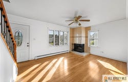 18 Roseland Place, North Brunswick, NJ 08902