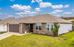 31 Summer Wind Road, Conway, AR 72032