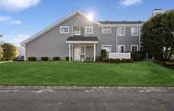 414 Lindsay Lane, Moriches, NY 11955