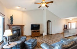 6805 Aubrey Court, Johnston, IA 50131