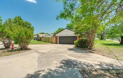 100 Olympic Drive, Moore, OK 73160