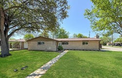 5102 Crown Ln, Kirby, TX 78219