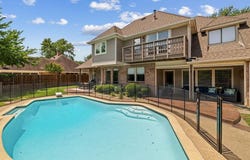 3217 Oak Tree Lane, Grapevine, TX 76051