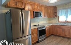 465 2nd Avenue SW, Britt, IA 50423