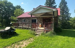 6901 N Zett Road, Loretta, WI 54896