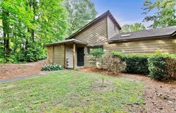 830 Bonnie Glen Drive SE, Marietta, GA 30067