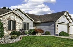 17705 Juniper Lane, Leo, IN 46765