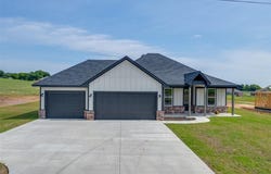 1918 Olive Ave, Tuttle, OK 73089