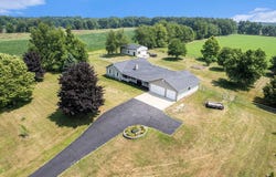 6345 Wolf Lake Road, Jackson, MI 49201