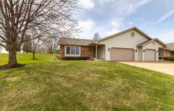 825 Shadow Bluff, GALENA, IL 61036