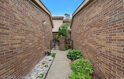 5318 Wright Way S Wright Way S, West Bloomfield Twp, MI 48322